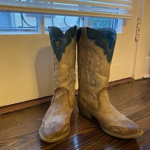 Coconuts by Matisse tan and teal cowboy boots